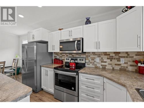 1835 Nancee Way Court Unit# 65, West Kelowna, BC - Indoor Photo Showing Kitchen