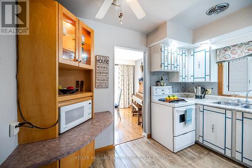 53 Jackman Road, Clarington (Bowmanville), ON - Indoor Photo Showing Kitchen With Double Sink