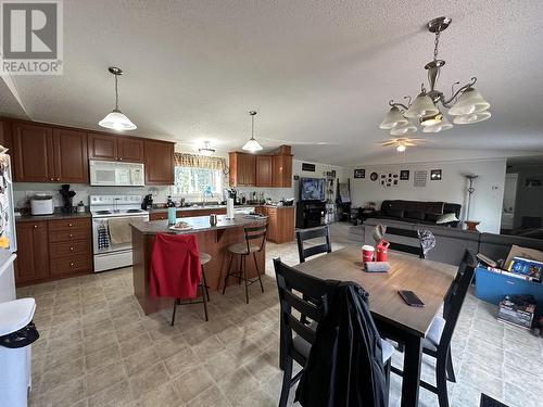 15166 271 Road, Fort St. John, BC - Indoor