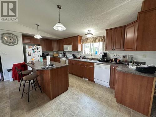 15166 271 Road, Fort St. John, BC - Indoor Photo Showing Kitchen With Double Sink