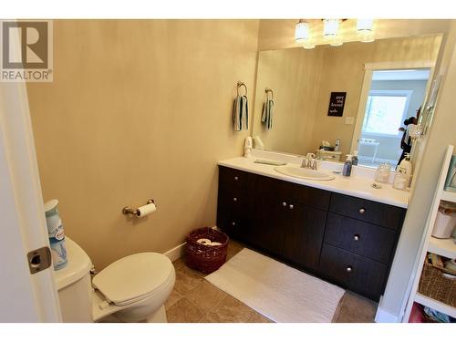 755 Douglas Street, Prince George, BC - Indoor Photo Showing Bathroom