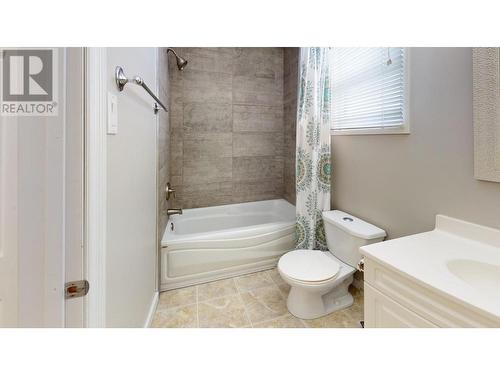 10316 88A Street, Fort St. John, BC - Indoor Photo Showing Bathroom