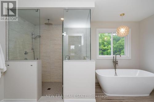 1096 Westbrook Road, Hamilton (Binbrook), ON - Indoor Photo Showing Bathroom