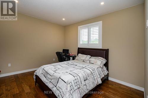 1096 Westbrook Road, Hamilton (Binbrook), ON - Indoor Photo Showing Bedroom