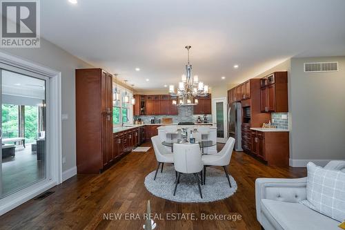 1096 Westbrook Road, Hamilton (Binbrook), ON - Indoor Photo Showing Dining Room