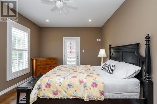 1096 Westbrook Road, Hamilton (Binbrook), ON - Indoor Photo Showing Bedroom