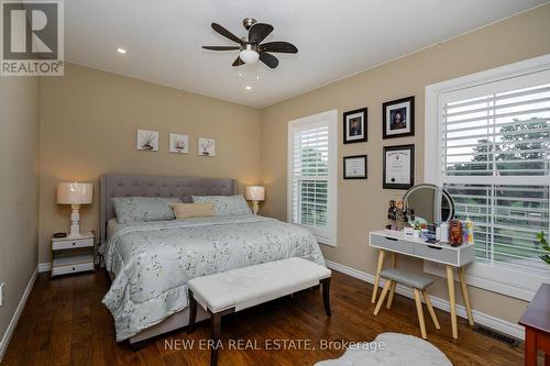 1096 Westbrook Road, Hamilton (Binbrook), ON - Indoor Photo Showing Bedroom