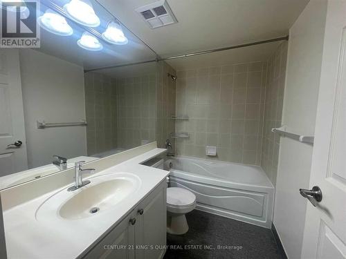 1815 - 80 Harrison Garden Boulevard, Toronto, ON - Indoor Photo Showing Bathroom