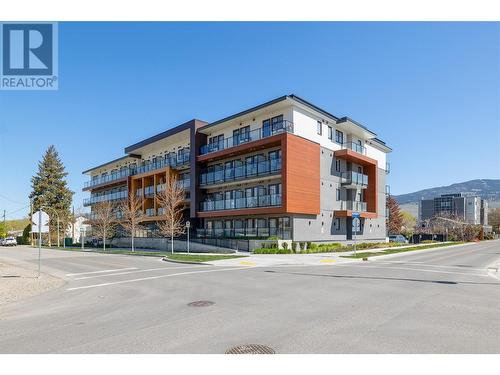 345 Dougall Road N Unit# Ph3, Kelowna, BC - Outdoor With Facade