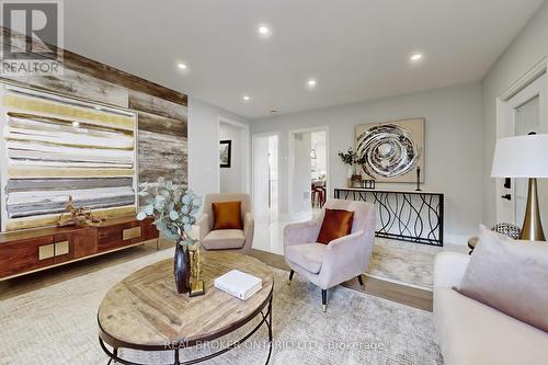 14224 Warden Avenue, Whitchurch-Stouffville, ON - Indoor Photo Showing Living Room