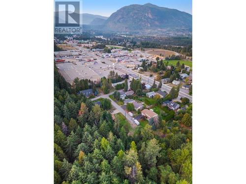 2108 8Th Avenue, Castlegar, BC 