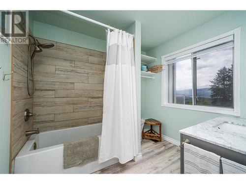 3138 Shetler Drive, West Kelowna, BC - Indoor Photo Showing Bathroom