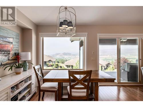 3656 Riviera Drive, Kelowna, BC - Indoor Photo Showing Dining Room