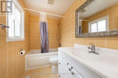 151 Grandview Avenue, Markham, ON - Indoor Photo Showing Bathroom