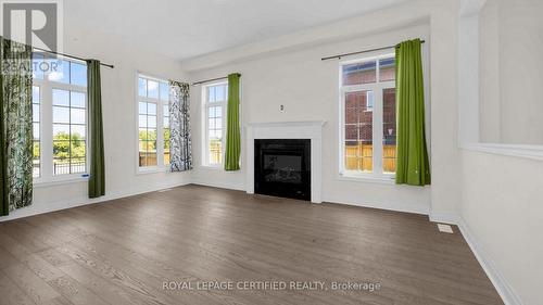 10096 Tenth Line, Halton Hills, ON - Indoor Photo Showing Living Room With Fireplace