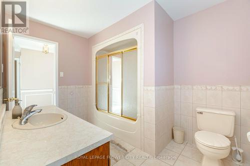 60 Indian Crescent, Hamilton (Burkholme), ON - Indoor Photo Showing Bathroom