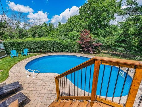 4008 Powderhorn Crt, Mississauga, ON - Outdoor With In Ground Pool With Backyard