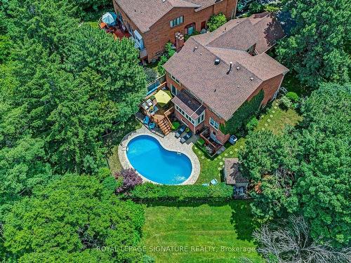 4008 Powderhorn Crt, Mississauga, ON - Outdoor With In Ground Pool With Deck Patio Veranda