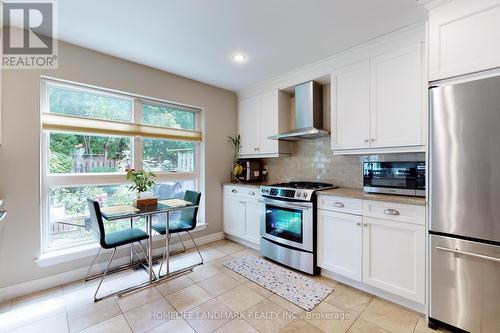 21 Snowshoe Millway Way, Toronto (St. Andrew-Windfields), ON - Indoor Photo Showing Kitchen