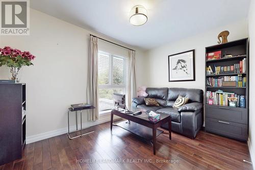 21 Snowshoe Millway Way, Toronto (St. Andrew-Windfields), ON - Indoor Photo Showing Living Room