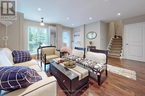 21 Snowshoe Millway Way, Toronto (St. Andrew-Windfields), ON - Indoor Photo Showing Living Room