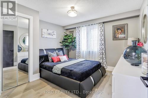 3484 Riverspray Crescent, Mississauga (Applewood), ON - Indoor Photo Showing Bedroom