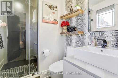 3484 Riverspray Crescent, Mississauga (Applewood), ON - Indoor Photo Showing Bathroom