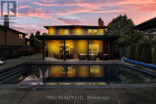 3484 Riverspray Crescent, Mississauga (Applewood), ON - Outdoor With In Ground Pool