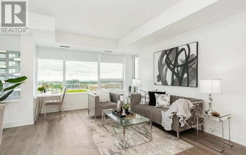 1129 - 2485 Taunton Road, Oakville (Uptown Core), ON - Indoor Photo Showing Living Room