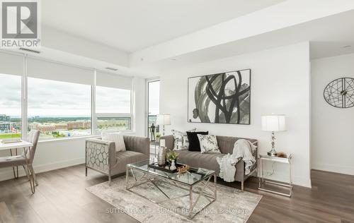 1129 - 2485 Taunton Road, Oakville (Uptown Core), ON - Indoor Photo Showing Living Room