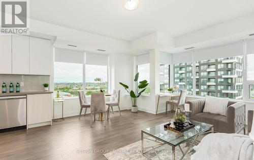 1129 - 2485 Taunton Road, Oakville (Uptown Core), ON - Indoor Photo Showing Living Room