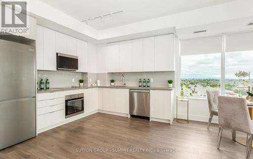 1129 - 2485 Taunton Road, Oakville (Uptown Core), ON - Indoor Photo Showing Kitchen With Stainless Steel Kitchen