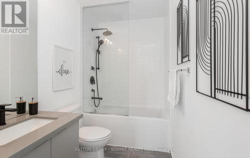 1129 - 2485 Taunton Road, Oakville (Uptown Core), ON - Indoor Photo Showing Bathroom