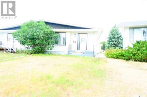 24B Kasper Crescent, Assiniboia, SK - Outdoor