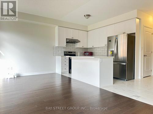 77 Boiton Street, Richmond Hill, ON - Indoor Photo Showing Kitchen With Stainless Steel Kitchen