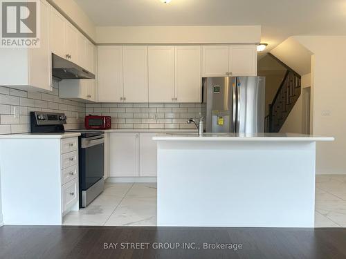 77 Boiton Street, Richmond Hill, ON - Indoor Photo Showing Kitchen