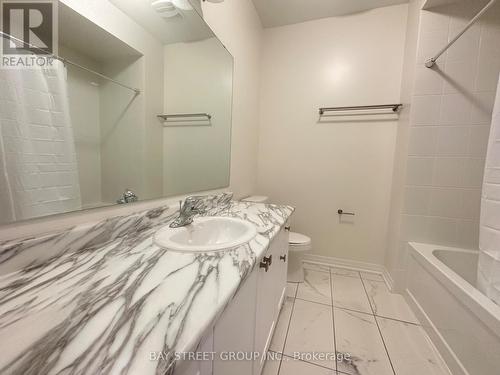 77 Boiton Street, Richmond Hill, ON - Indoor Photo Showing Bathroom