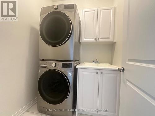 77 Boiton Street, Richmond Hill, ON - Indoor Photo Showing Laundry Room