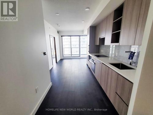 1615 - 95 Mcmahon Drive, Toronto (Bayview Village), ON - Indoor Photo Showing Kitchen