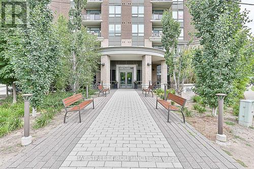 327 - 540 Bur Oak Avenue, Markham, ON - Outdoor