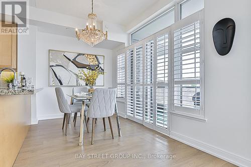 327 - 540 Bur Oak Avenue, Markham, ON - Indoor Photo Showing Dining Room