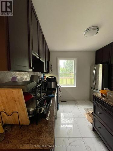 Unit 3 - 242 Kings Court Crescent, Milton, ON - Indoor Photo Showing Kitchen