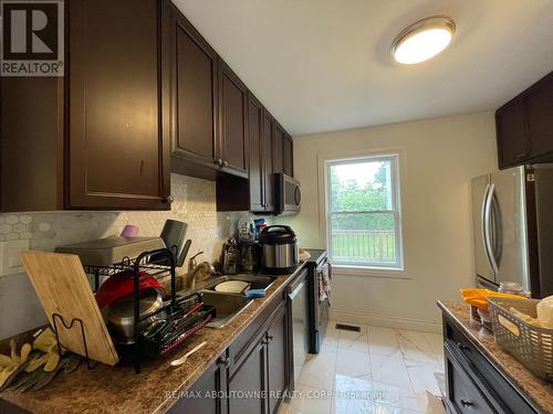 Unit 3 - 242 Kings Court Crescent, Milton (Old Milton), ON - Indoor Photo Showing Kitchen