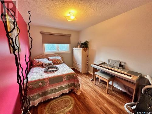 143 Memorial Drive, Spiritwood, SK - Indoor Photo Showing Bedroom