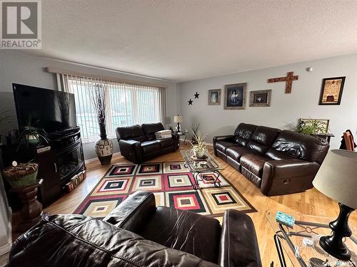 143 Memorial Drive, Spiritwood, SK - Indoor Photo Showing Living Room