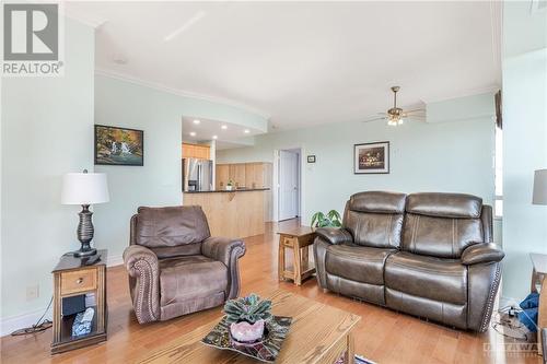 100 Inlet Private Unit#1505, Ottawa, ON - Indoor Photo Showing Living Room