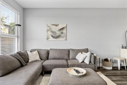 304-11581 Rogers Road, Lake Country, BC - Indoor Photo Showing Living Room