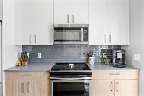 304-11581 Rogers Road, Lake Country, BC - Indoor Photo Showing Kitchen With Upgraded Kitchen