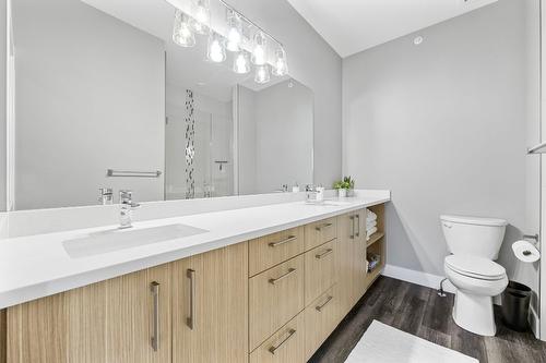 304-11581 Rogers Road, Lake Country, BC - Indoor Photo Showing Bathroom