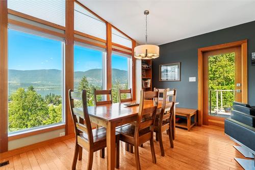 4970 16 Street, Salmon Arm, BC - Indoor Photo Showing Dining Room